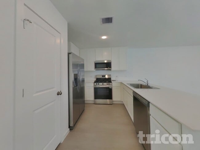 Building Photo - 1734 Serenity Moon Dr