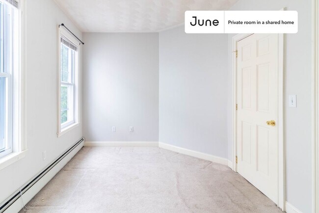 Foto del edificio - Room in Shared 3 bed/1 bath home