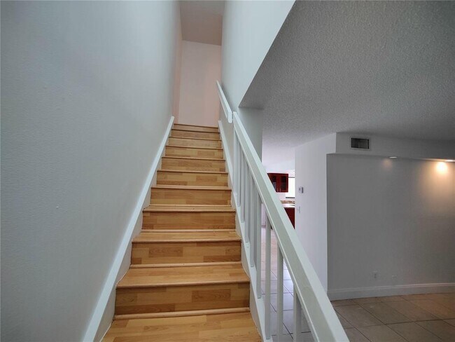 Foto del edificio - 181 Wimbledon Lake Dr