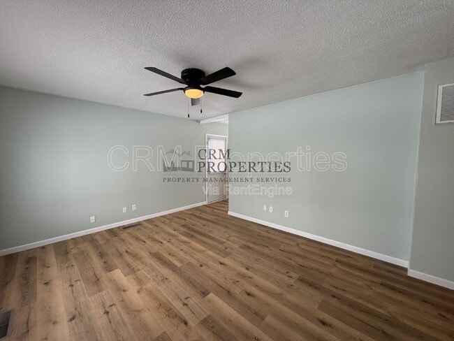 Foto del edificio - 800 Maumee Dr