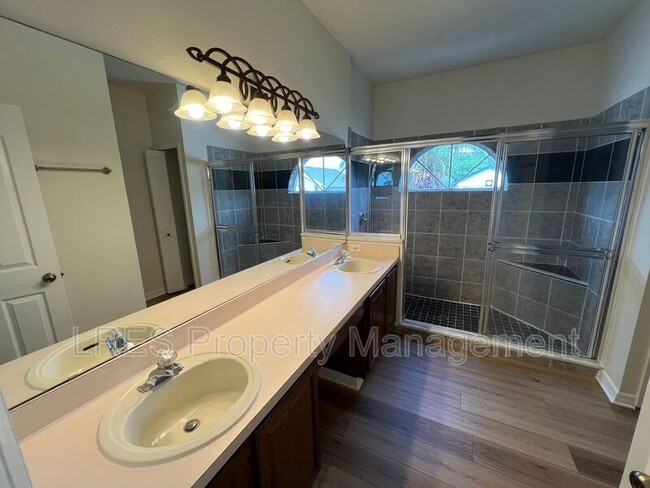 Building Photo - 1605 Slash Pine Pl