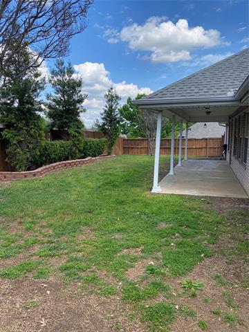 Building Photo - 1049 Springhill Dr