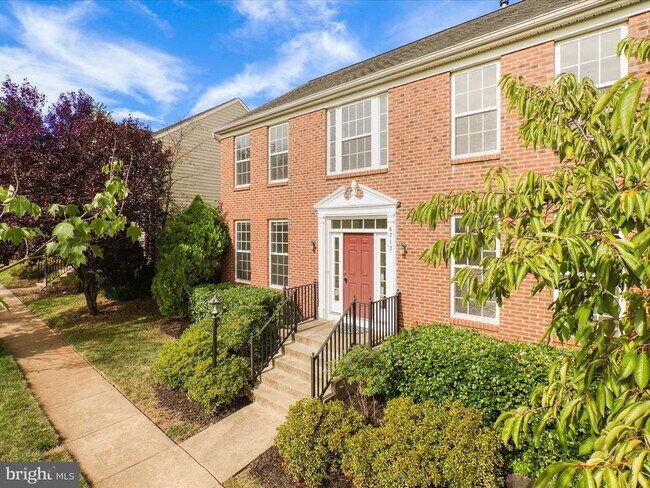 Building Photo - 6713 Selbourne Ln