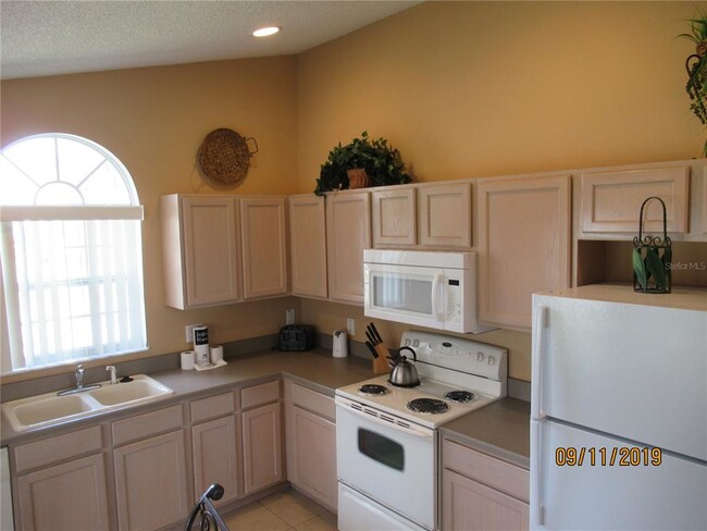 Building Photo - 8098 Santee Dr