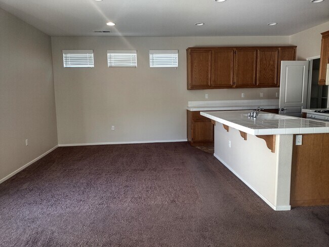 Foto del edificio - 8256 Triplett Ln