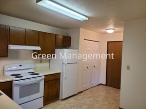 Building Photo - 4325 10th Ave SW