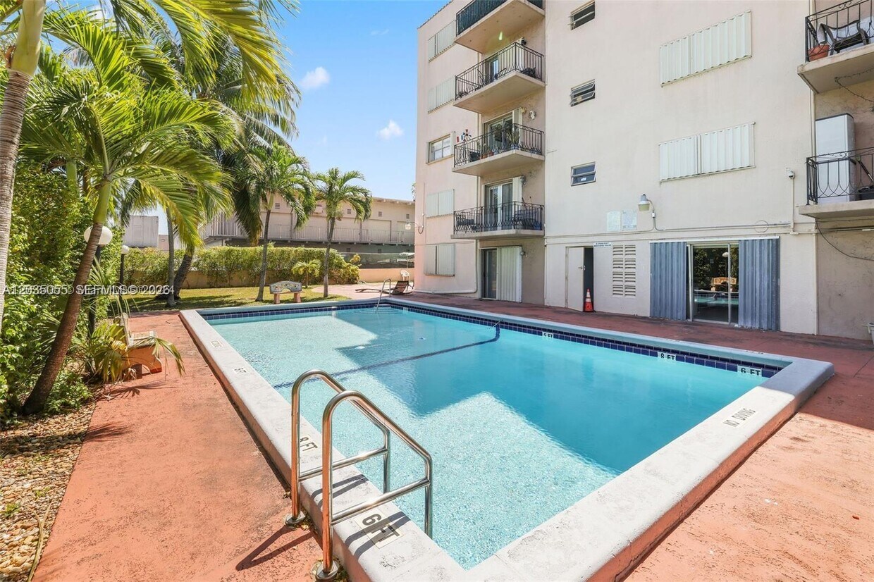 Foto del edificio - 3640 NW 9th St