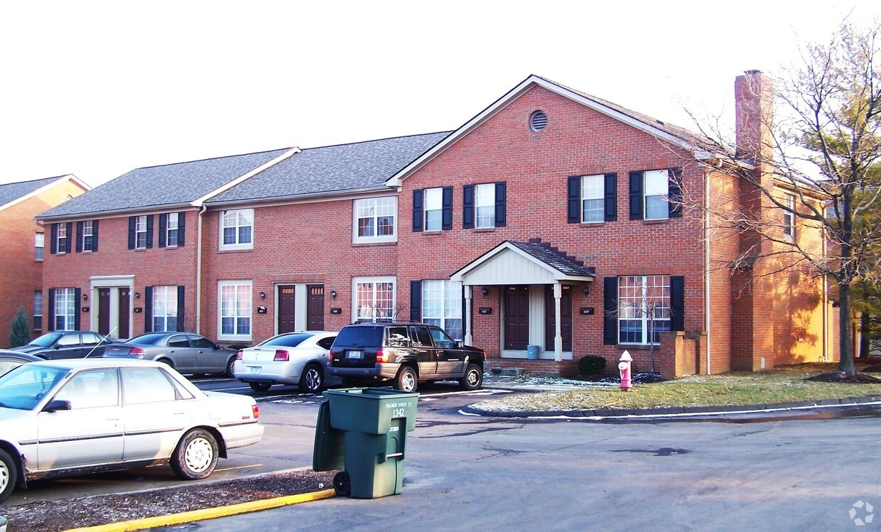 Primary Photo - Brafferton Village Condominum (por)
