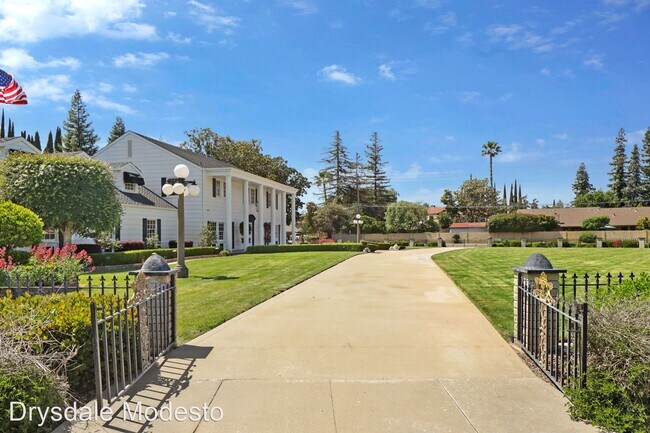 Building Photo - 5 br, 5 bath House - 2837 Scenic Bend