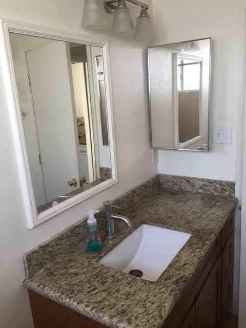 Building Photo - 2618 Voorhees Ave