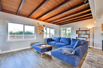 Building Photo - 6421 Carthage St