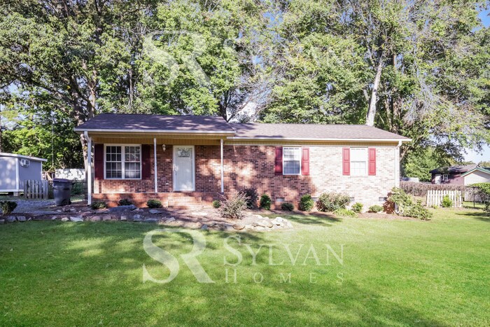 Primary Photo - 124 Longbow Rd