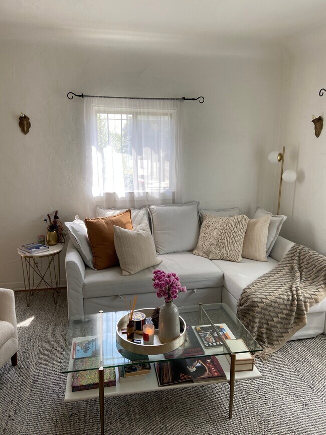 Living Room - 3149 Roberts Ave