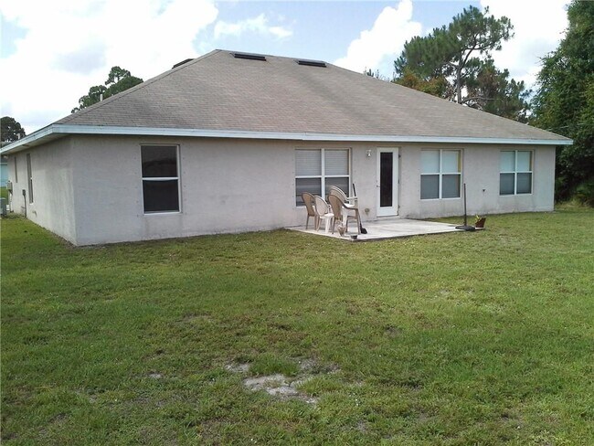 Foto del edificio - 1341 SW Halford Ave