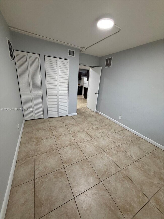 Building Photo - 1270 NW 9th St