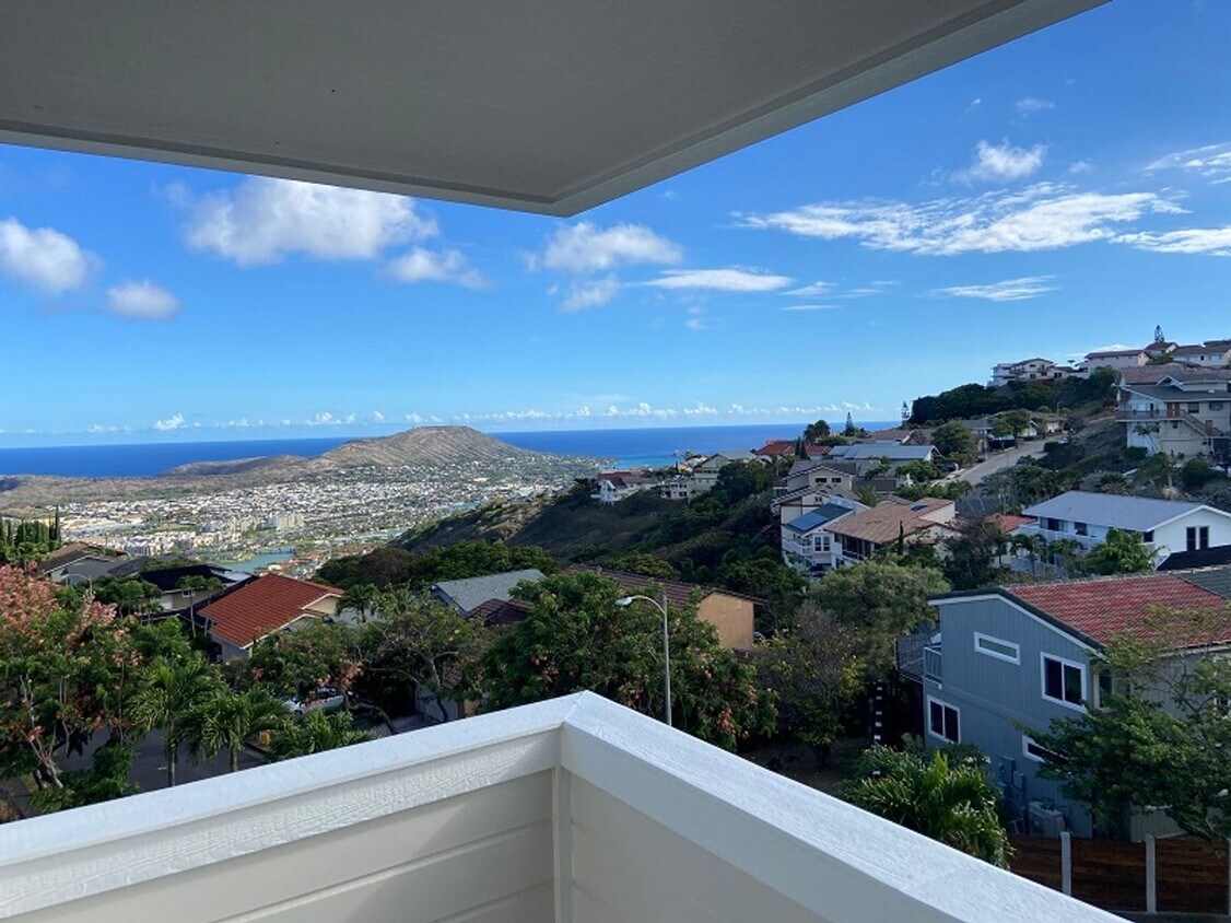 Foto principal - 3 Bedroom, 2.5 Bath Single Family Home in ...