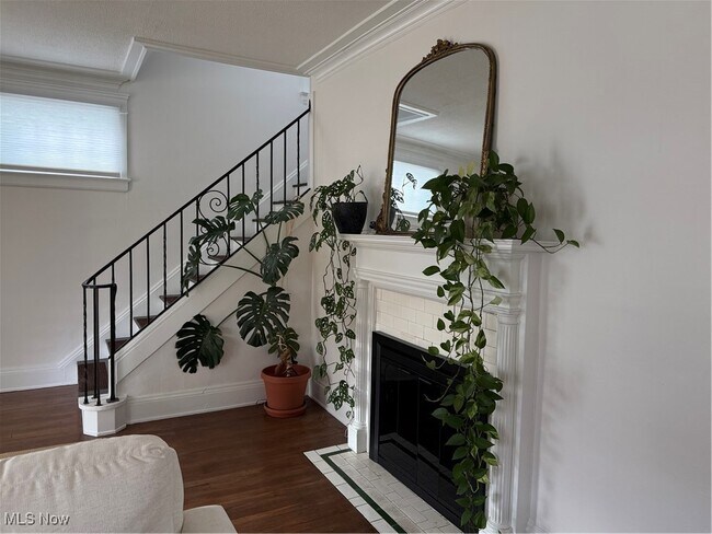 Foto del edificio - 1320 W 108th St