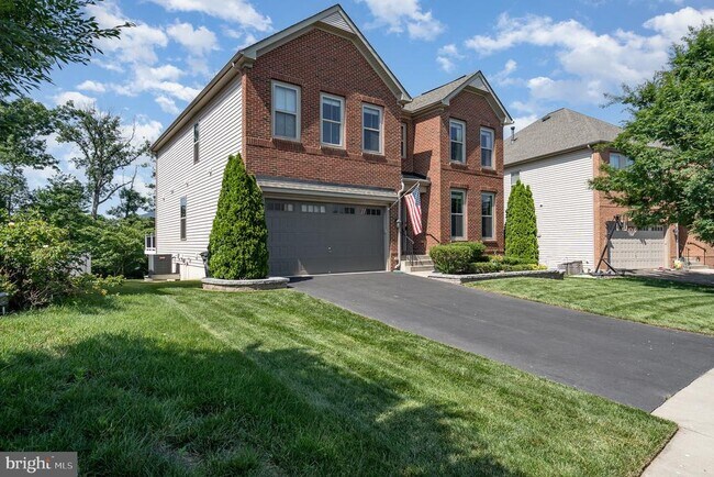 Building Photo - 24846 Somerby Dr
