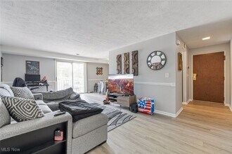 Building Photo - 4383 Inner Cir Dr