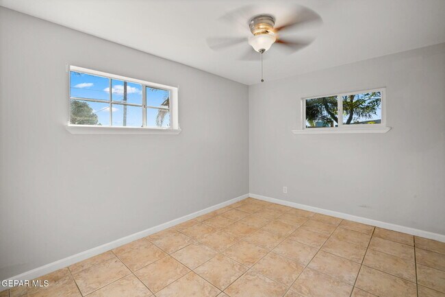 Foto del edificio - 317 Olivia Cir