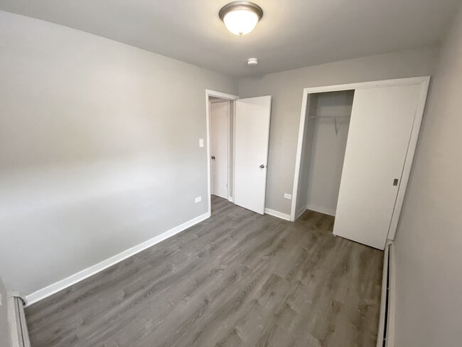 Building Photo - 2822 Ridgeland Ave