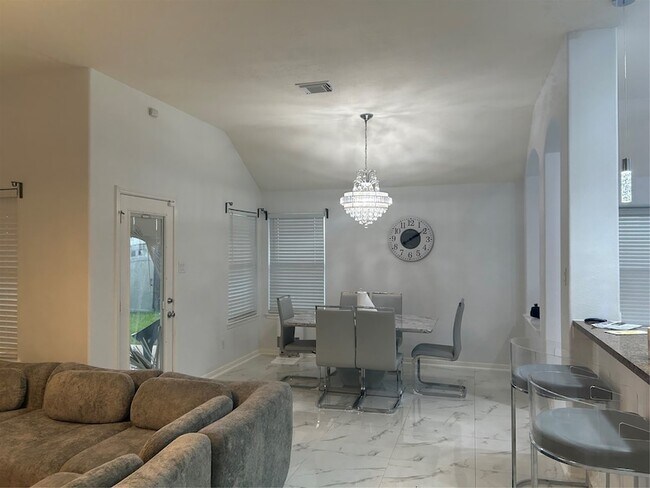 Foto del edificio - 3711 Autumn Branch Ct