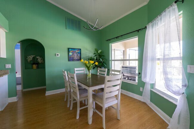 Foto del edificio - 2712 SW 17th Ave