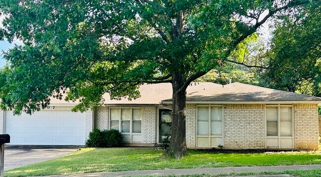 Foto del edificio - 2307 Burly Oak DR