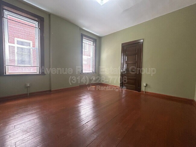Foto del edificio - 4415 S Compton Ave