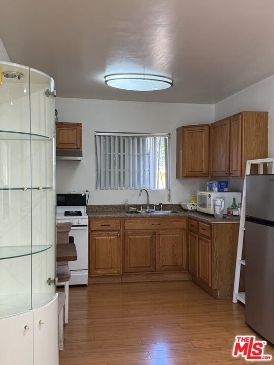 Foto del edificio - 805 E 21st St