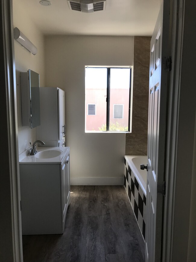 bathroom - 1863 N New Hampshire Ave