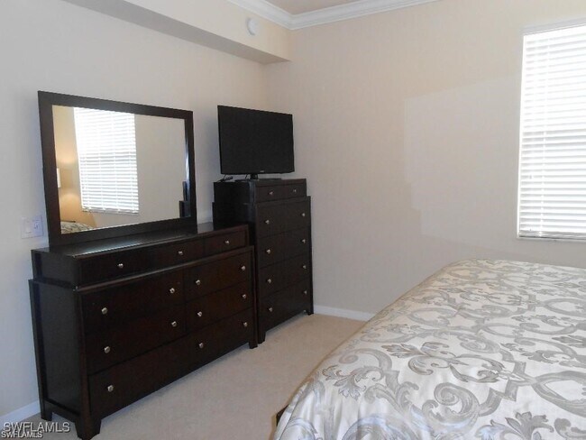 Building Photo - 9735 Acqua Ct