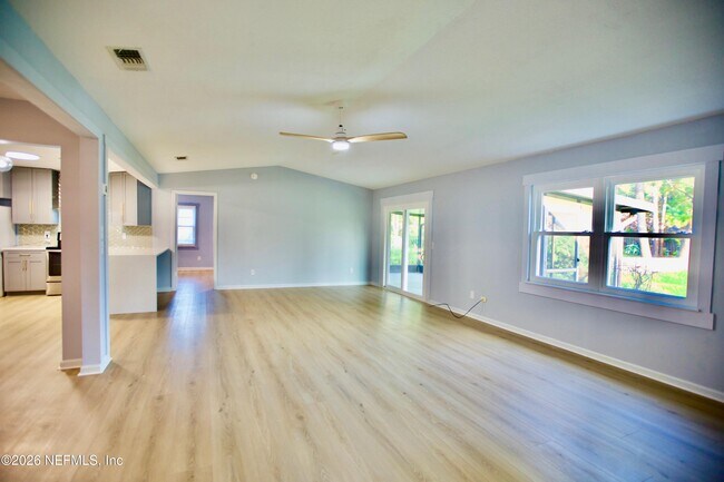 Building Photo - 3542 Sheldrake Dr