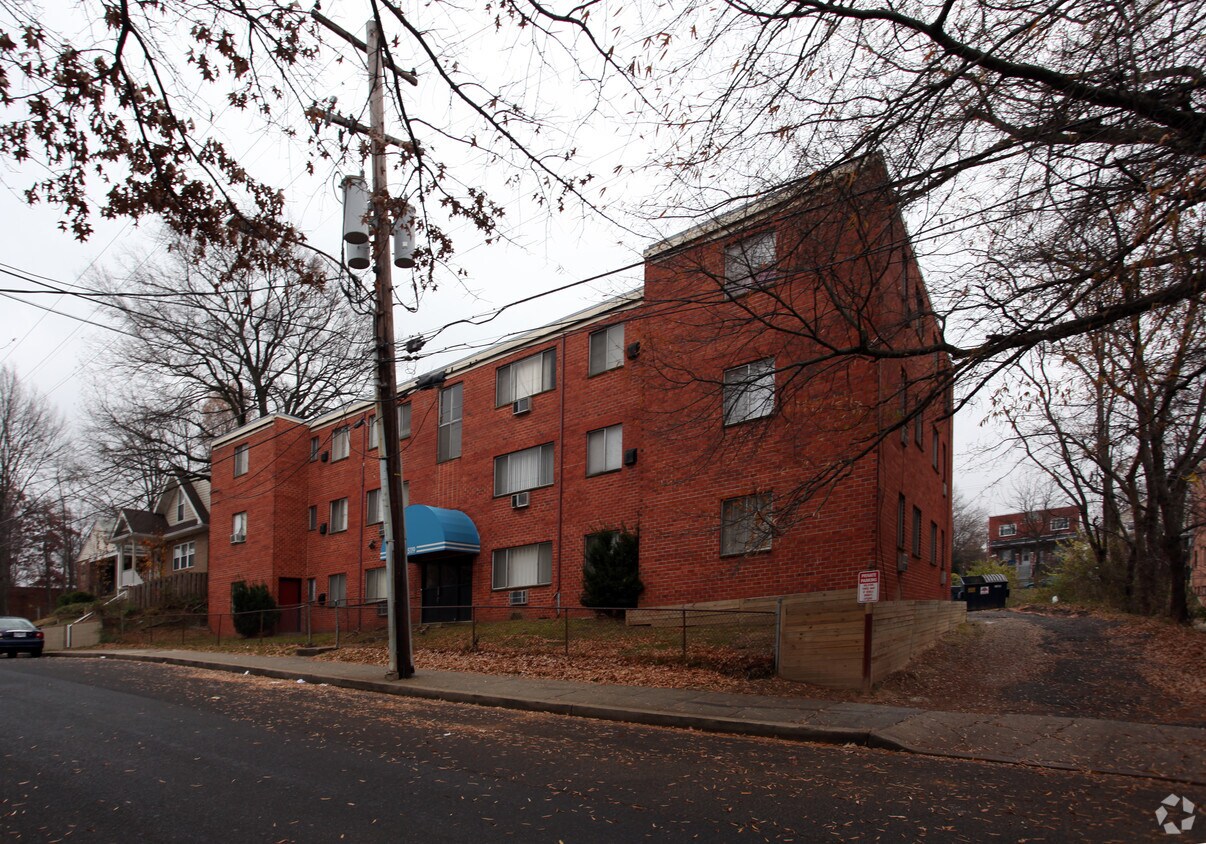 Building Photo - Market Astor Apartments