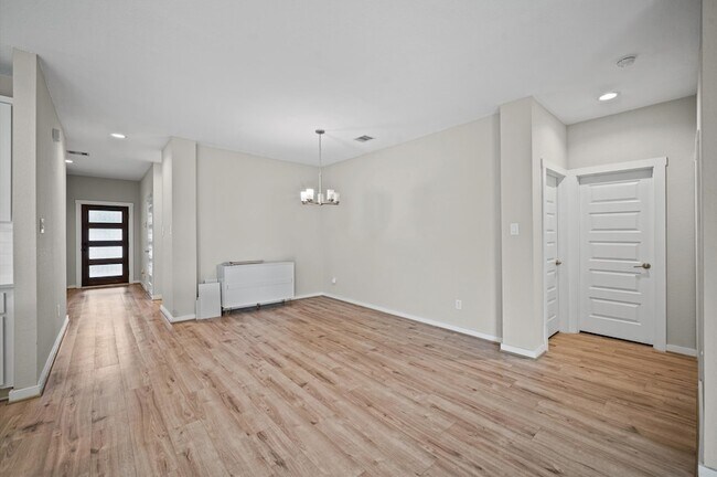 Building Photo - 3042 Schultz Manor Ln