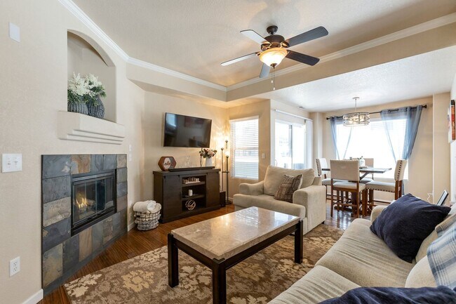 Foto del edificio - Updated 2 Bedroom, 2 Bath First Level Condo in Gated Community