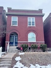 Building Photo - 2933 Victor St