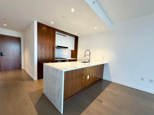 Foto del edificio - 75 Park Ln S