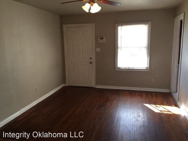 Building Photo - 3 br, 1 bath House - 1809 NE 19th Street