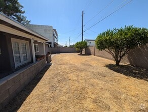 Building Photo - 4502 E Glenrosa Ave