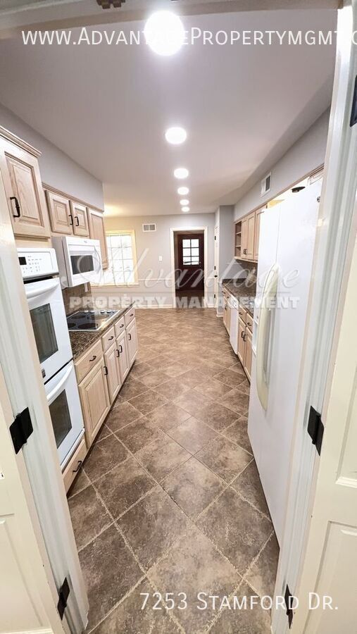 Building Photo - 7253 Stamford Dr