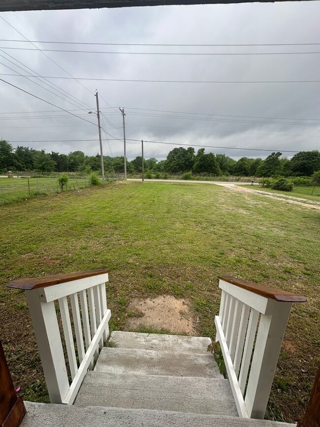 Foto del edificio - 4 Bed, 2 Bath, 2 dInng, 2 Living