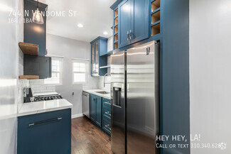Building Photo - 744 N Vendome St
