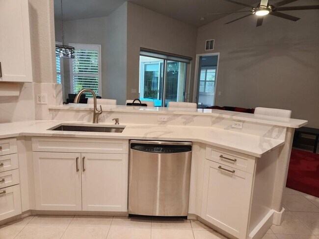 Foto del edificio - 2564 Sandy Cay