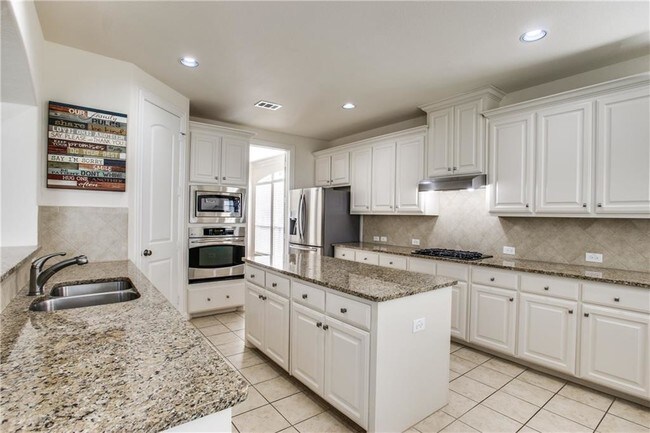 Building Photo - 1509 Longhorn Trail