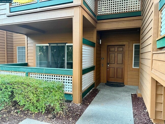 Building Photo - 216 Stone Pine Ln