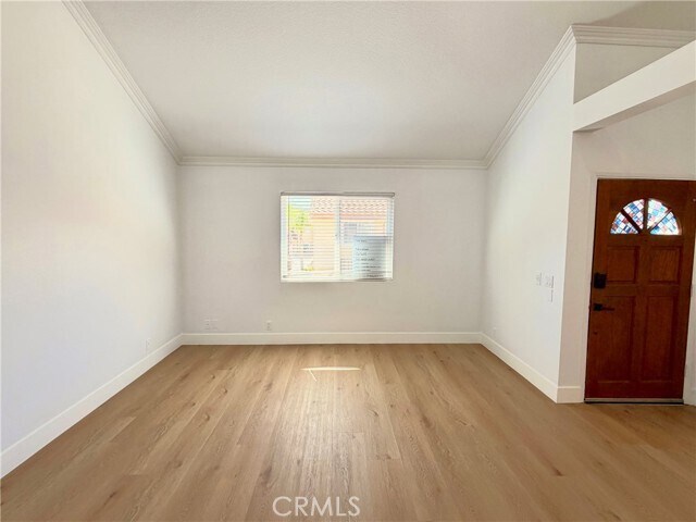 Foto del edificio - 729 S Knott Ave