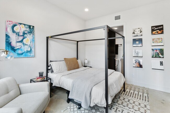 Foto del edificio - 1504 Ennis St