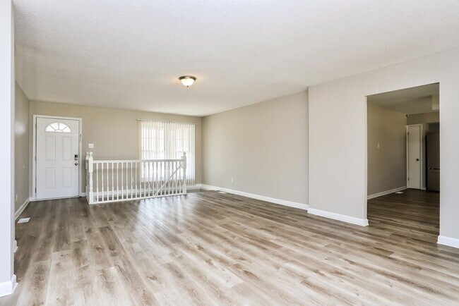 Foto del edificio - 3035 Oriental Dr