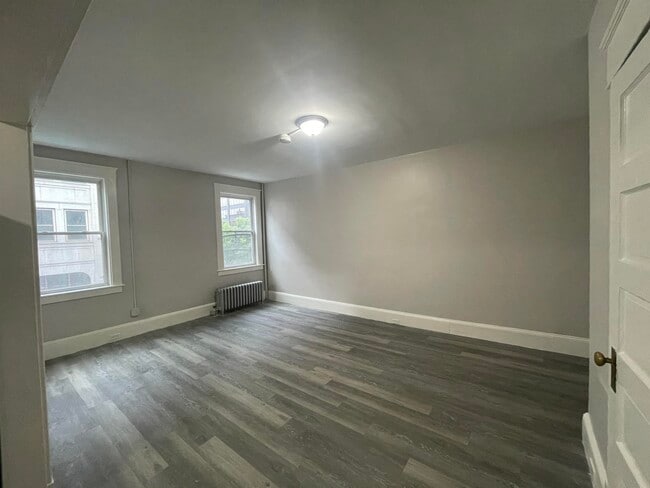 Building Photo - 1101 Elm St